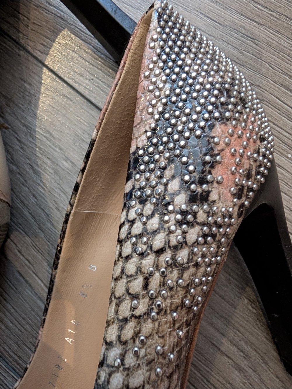 Salvatore Ferragamo Pink Snake-Print Pointed Toe Pumps - Picture 3 of 8